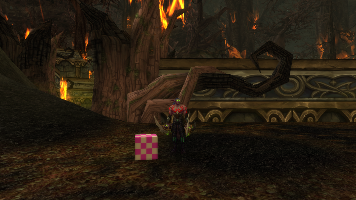 Une boîte rose... J'aime bien les boîboîtes !